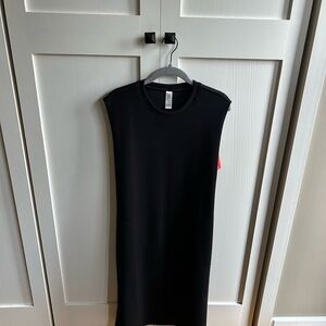 Spanx Chic Black Midi Dress, brand new with tags, Size M